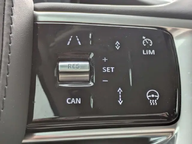 2025 Land Rover Range Rover - $104,088
