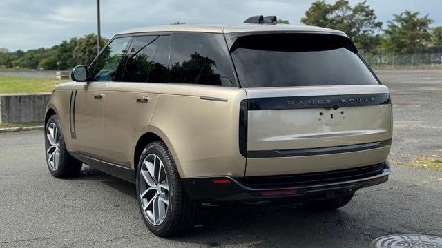 2025 Land Rover Range Rover P400 SE