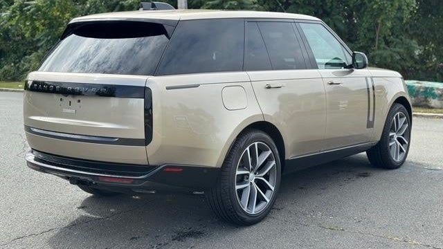 2025 Land Rover Range Rover P400 SE