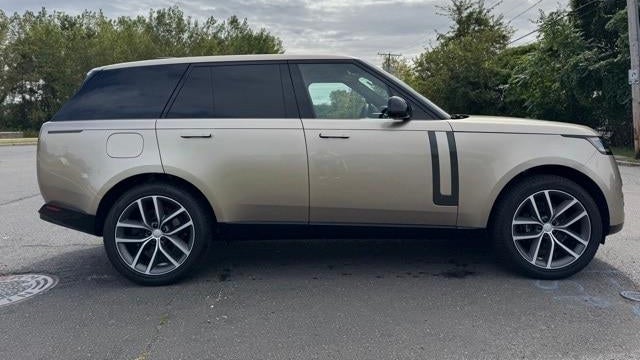 2025 Land Rover Range Rover P400 SE