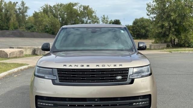 2025 Land Rover Range Rover P400 SE