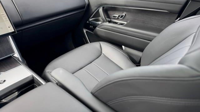 2025 Land Rover Range Rover P400 SE
