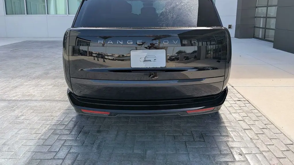 2026 Land Rover Range Rover P400 SE