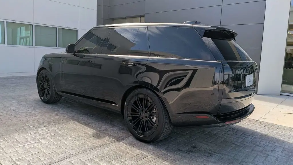 2026 Land Rover Range Rover P400 SE