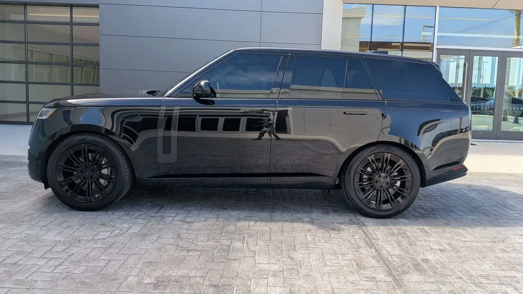 2026 Land Rover Range Rover P400 SE