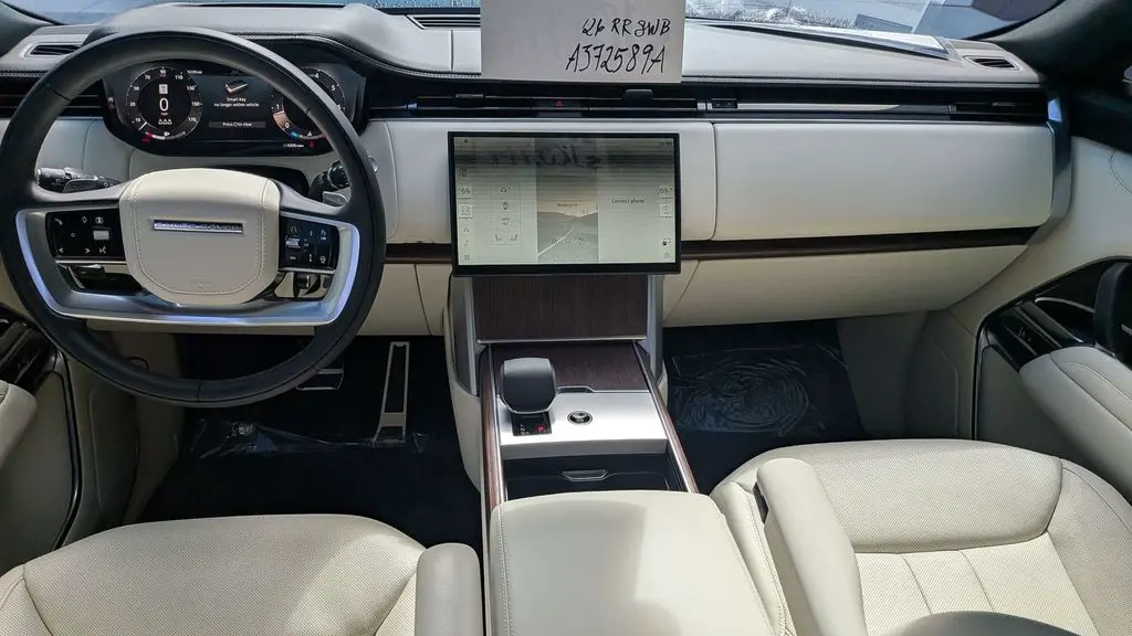 2026 Land Rover Range Rover P400 SE