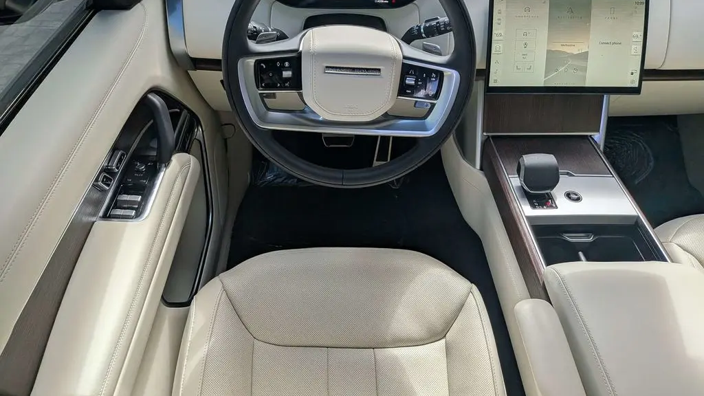 2026 Land Rover Range Rover P400 SE