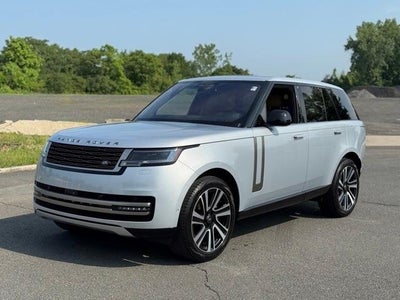 Photo of a 2023 Land Rover Range Rover AWD P400 SE 4DR SUV for sale