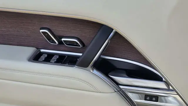 2024 Land Rover Range Rover P400 SE