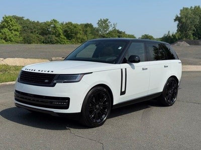 Photo of a 2025 Land Rover Range Rover AWD P400 SE 4DR SUV for sale