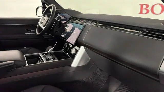 2023 Land Rover Range Rover P400 SE