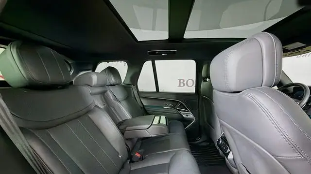 2023 Land Rover Range Rover P400 SE