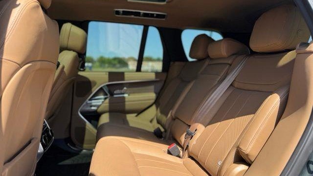2026 Land Rover Range Rover P400 SE