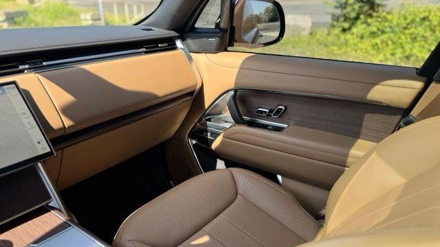 2026 Land Rover Range Rover P400 SE