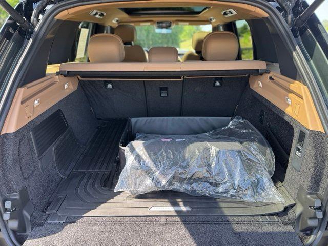 2026 Land Rover Range Rover - $122,922
