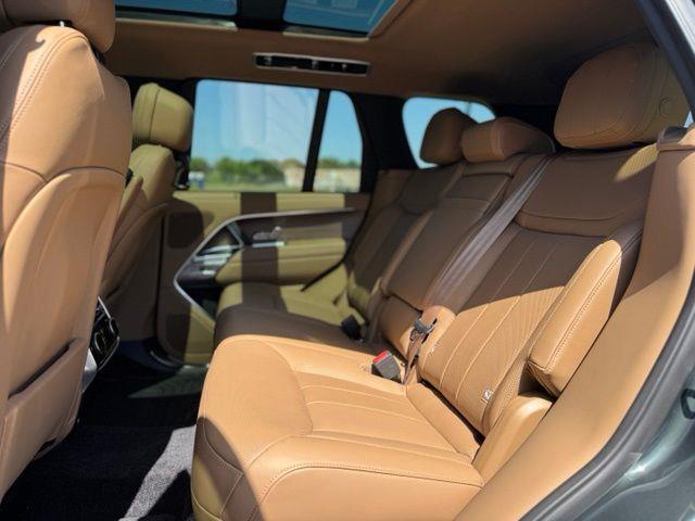 2026 Land Rover Range Rover - $122,922
