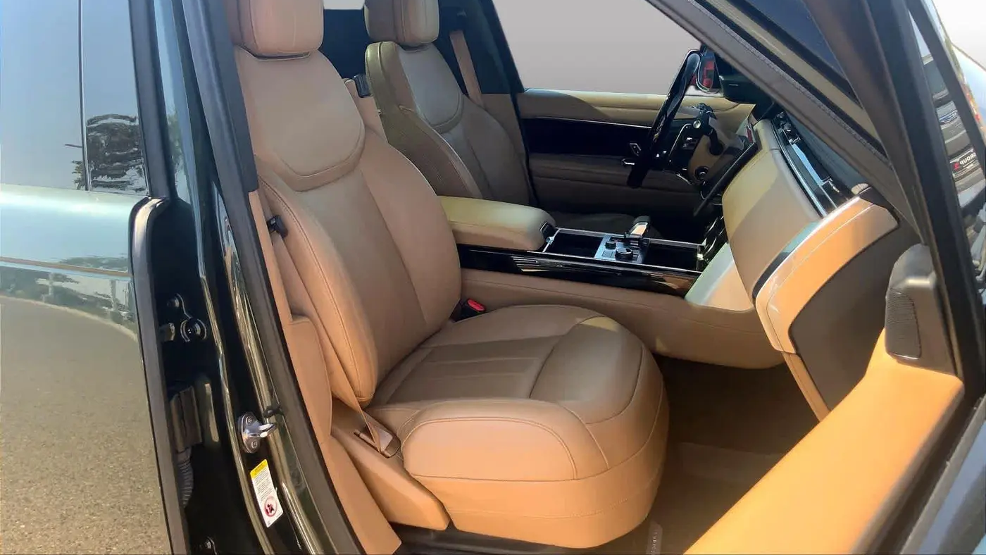 2023 Land Rover Range Rover P530 SE LWB
