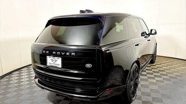 2023 Land Rover Range Rover P530 SE LWB
