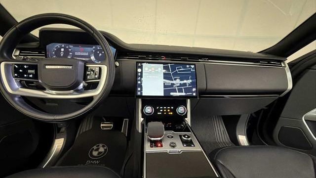 2023 Land Rover Range Rover P530 SE LWB