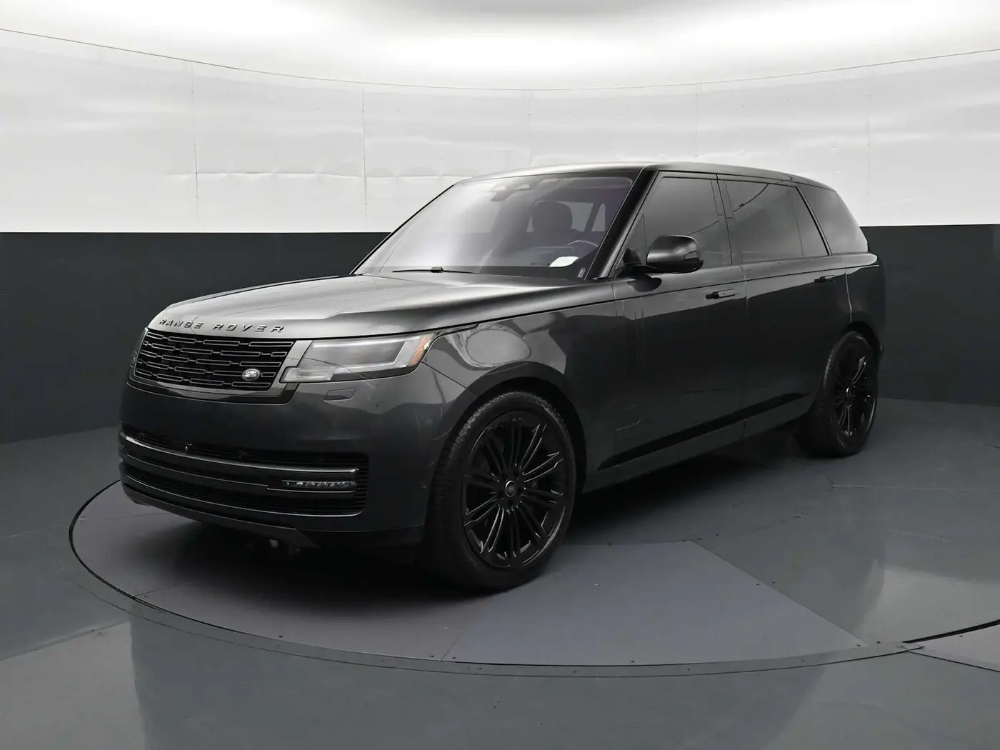2023 Land Rover Range Rover - $92,257
