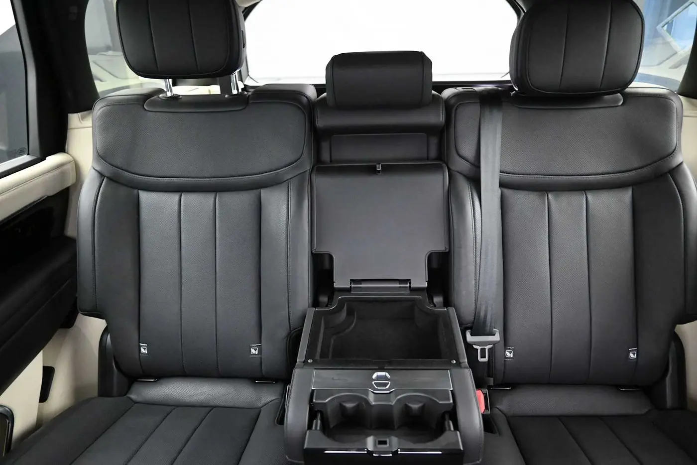 2023 Land Rover Range Rover - $92,257