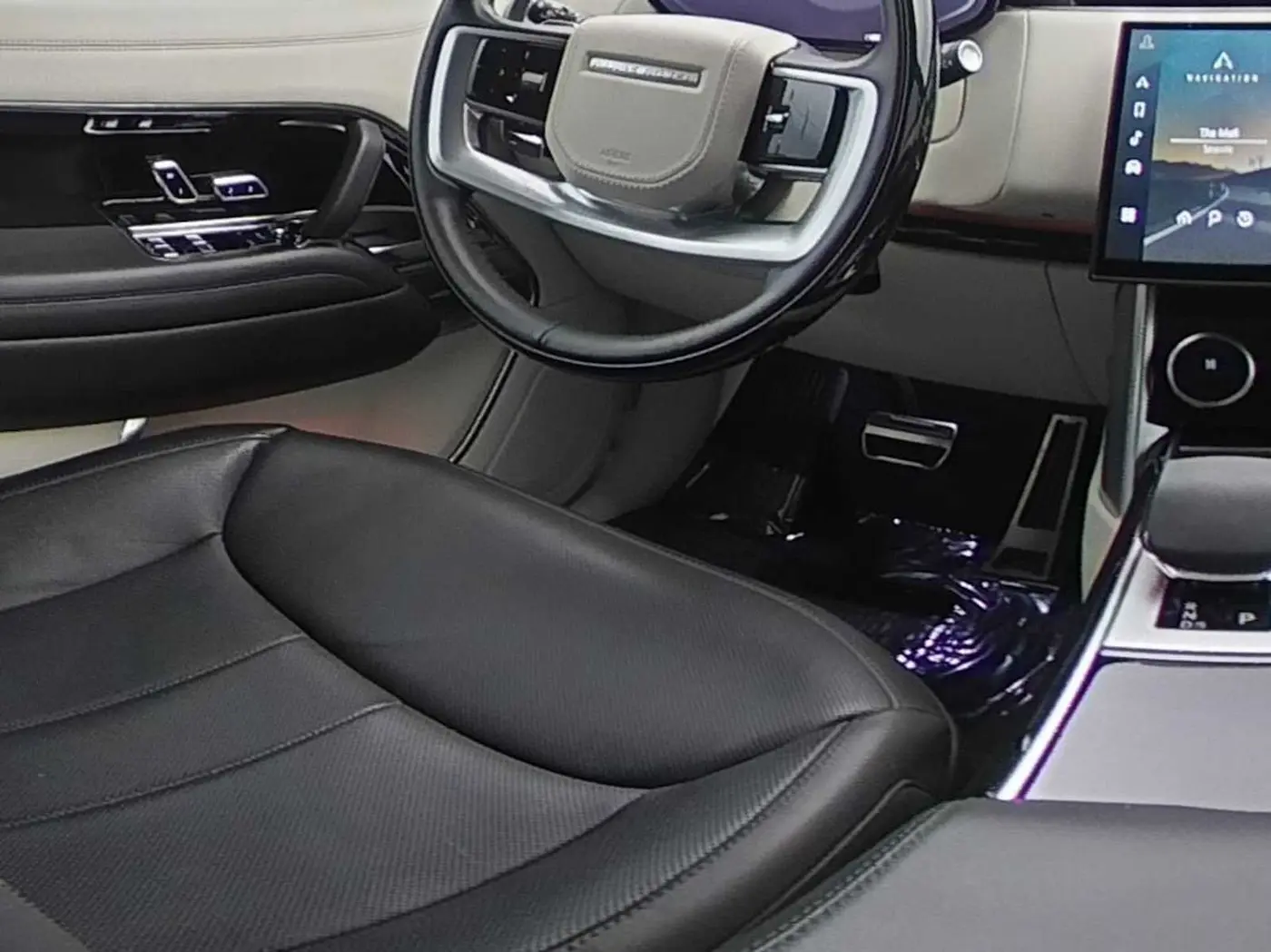 2023 Land Rover Range Rover - $92,257