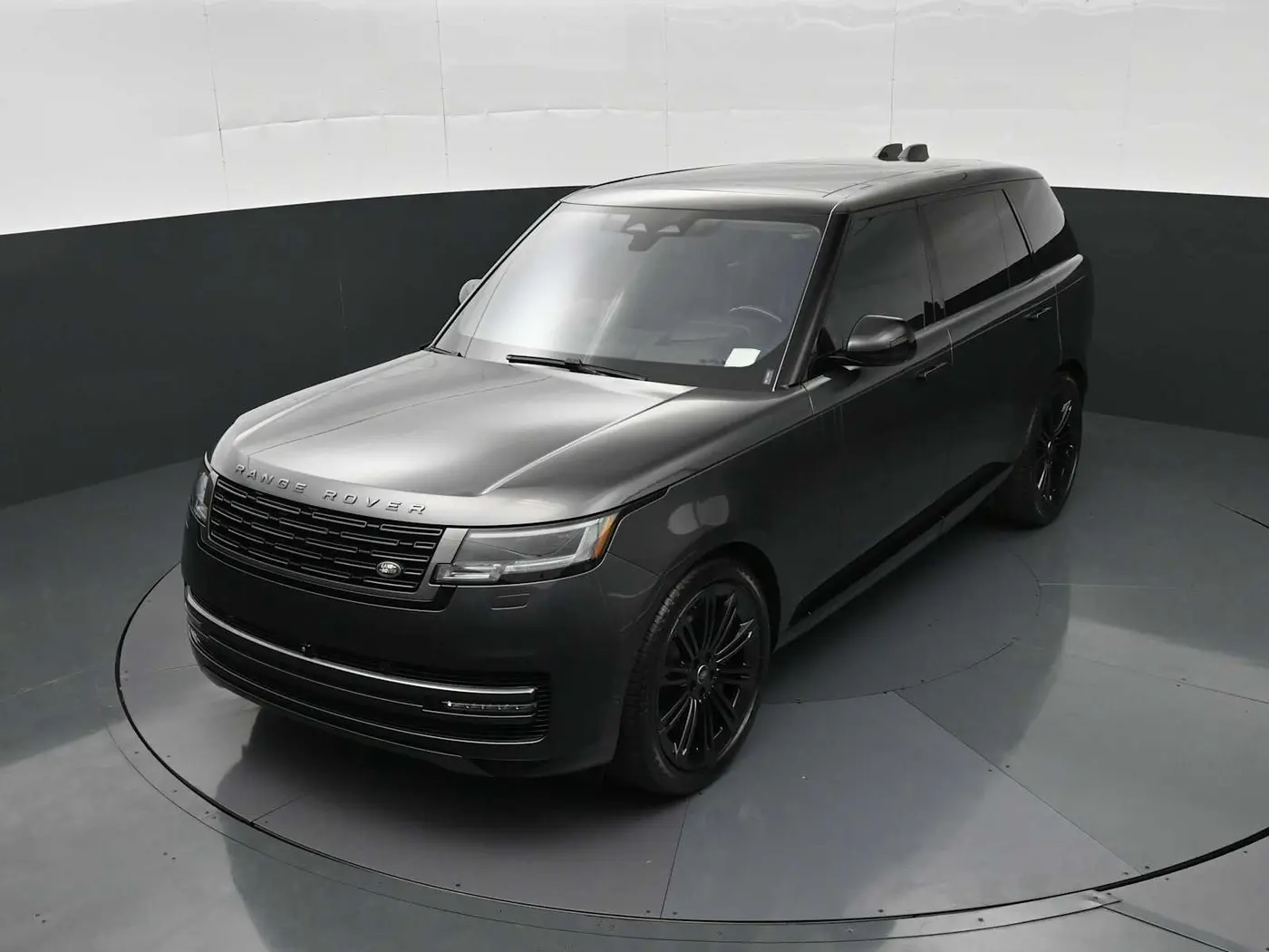 2023 Land Rover Range Rover - $92,257