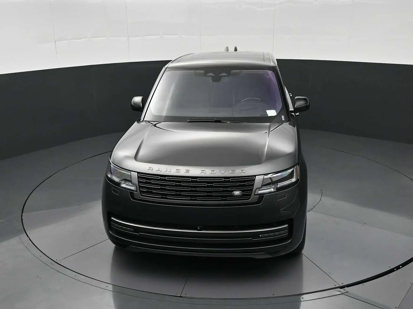 2023 Land Rover Range Rover - $92,257
