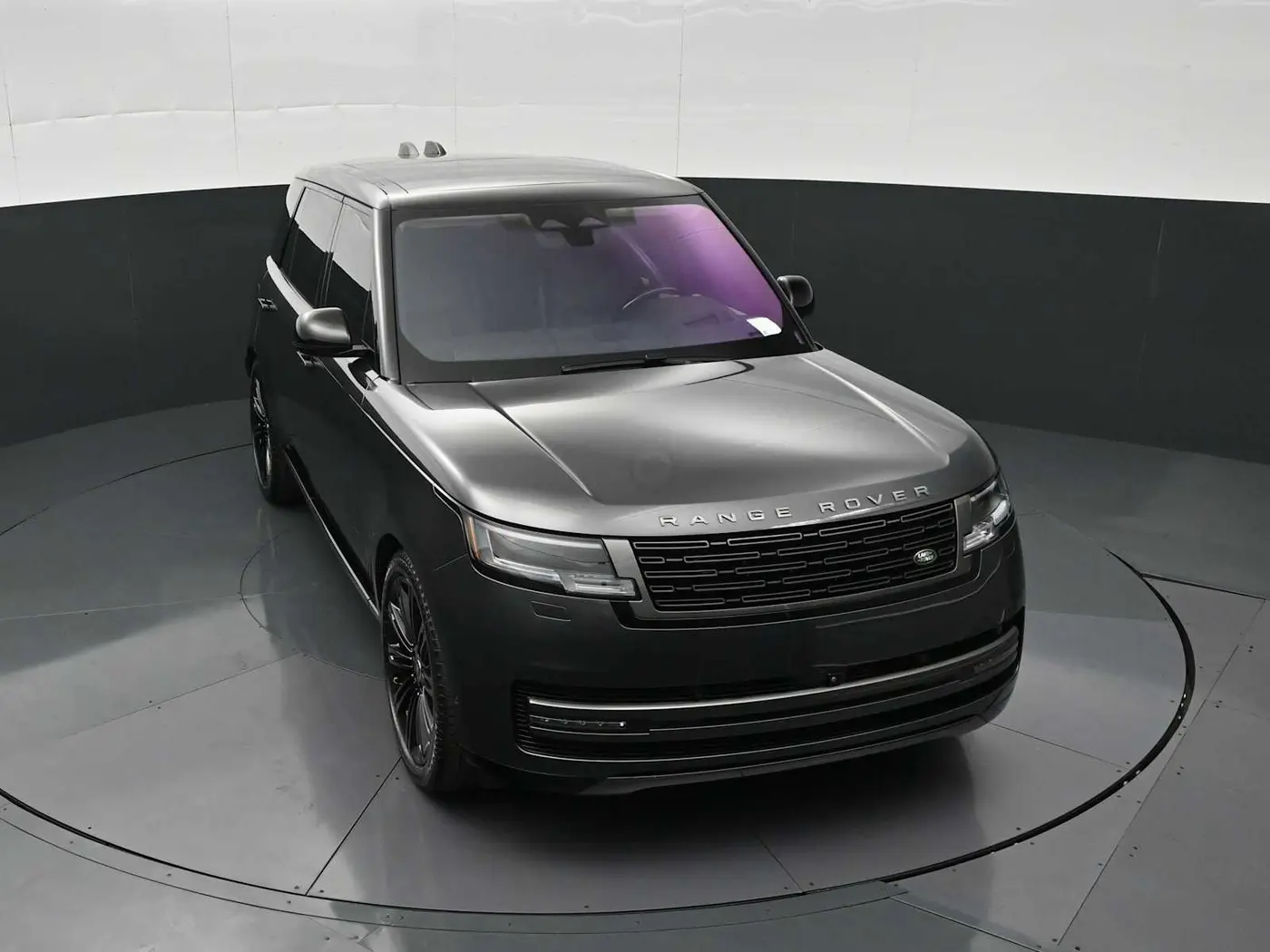 2023 Land Rover Range Rover - $92,257