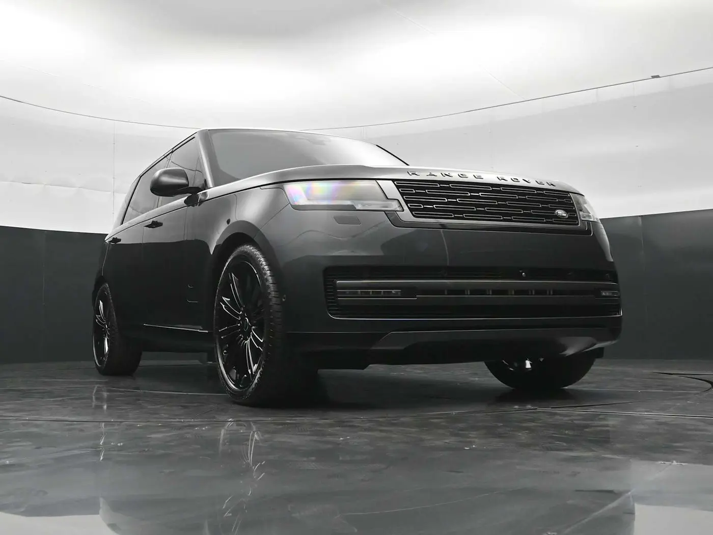 2023 Land Rover Range Rover - $92,257