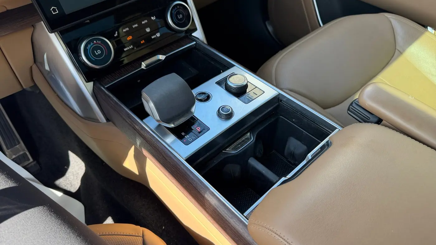 2023 Land Rover Range Rover P530 SE LWB