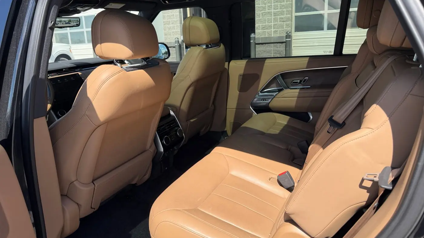 2023 Land Rover Range Rover P530 SE LWB