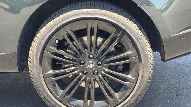 2024 Land Rover Range Rover P530 SE LWB