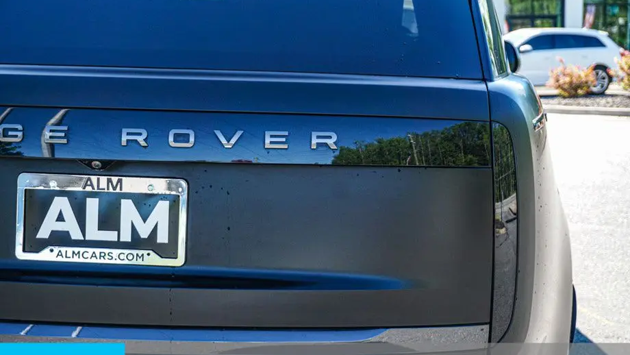 2024 Land Rover Range Rover P530 SE LWB