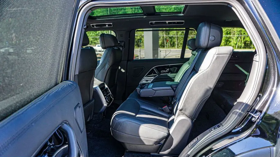 2024 Land Rover Range Rover P530 SE LWB