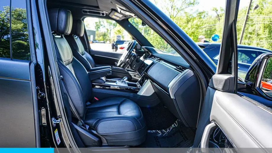 2024 Land Rover Range Rover P530 SE LWB