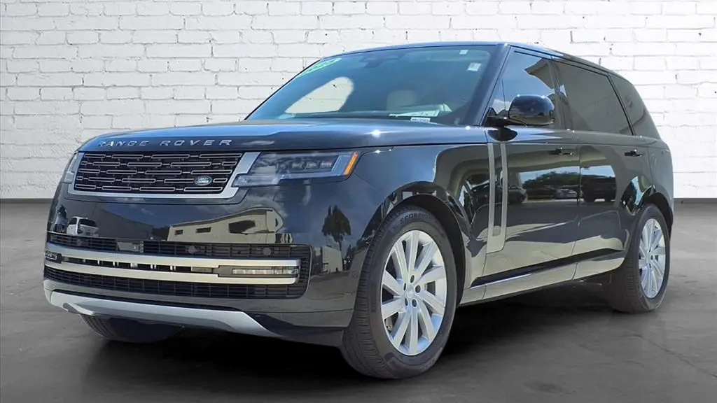 Preowned 2025 Land Rover Range Rover P400 SE LWB for Sale