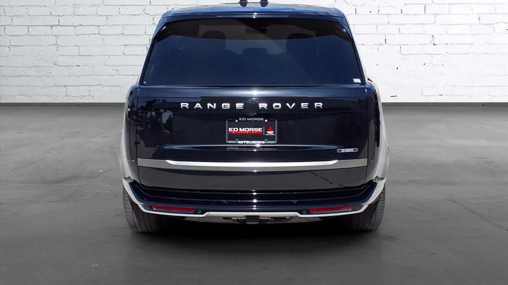 2025 Land Rover Range Rover P400 SE LWB
