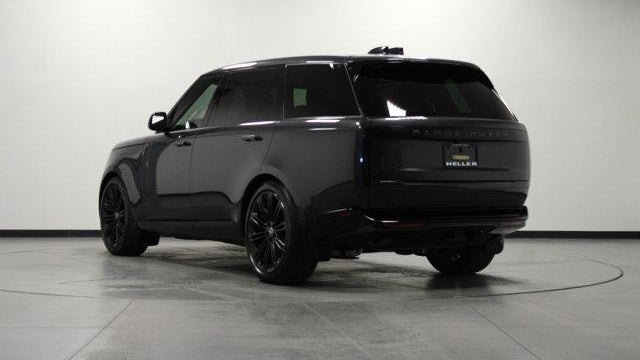2025 Land Rover Range Rover P400 SE LWB