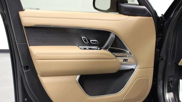 2025 Land Rover Range Rover P400 SE LWB