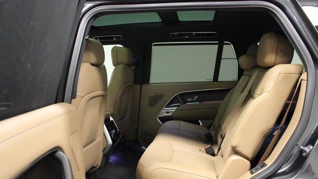 2025 Land Rover Range Rover P400 SE LWB