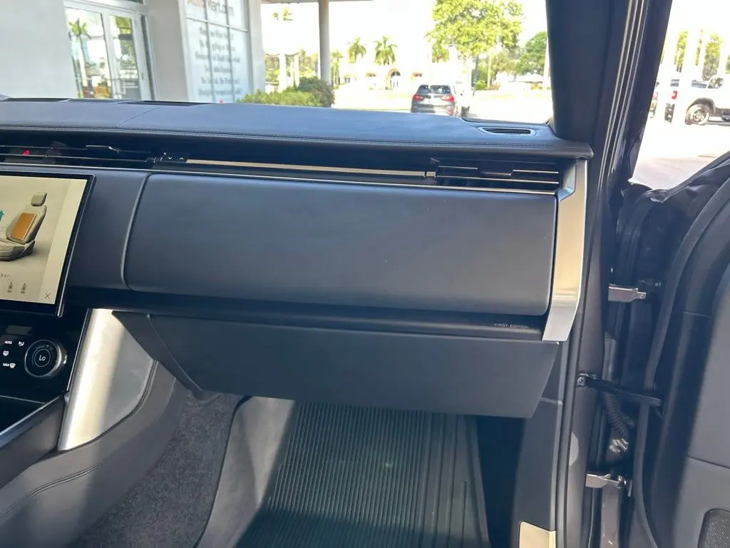 2022 Land Rover New Range Rover - $79,991