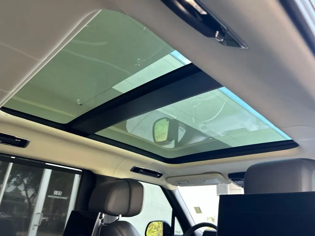 2022 Land Rover New Range Rover - $79,991