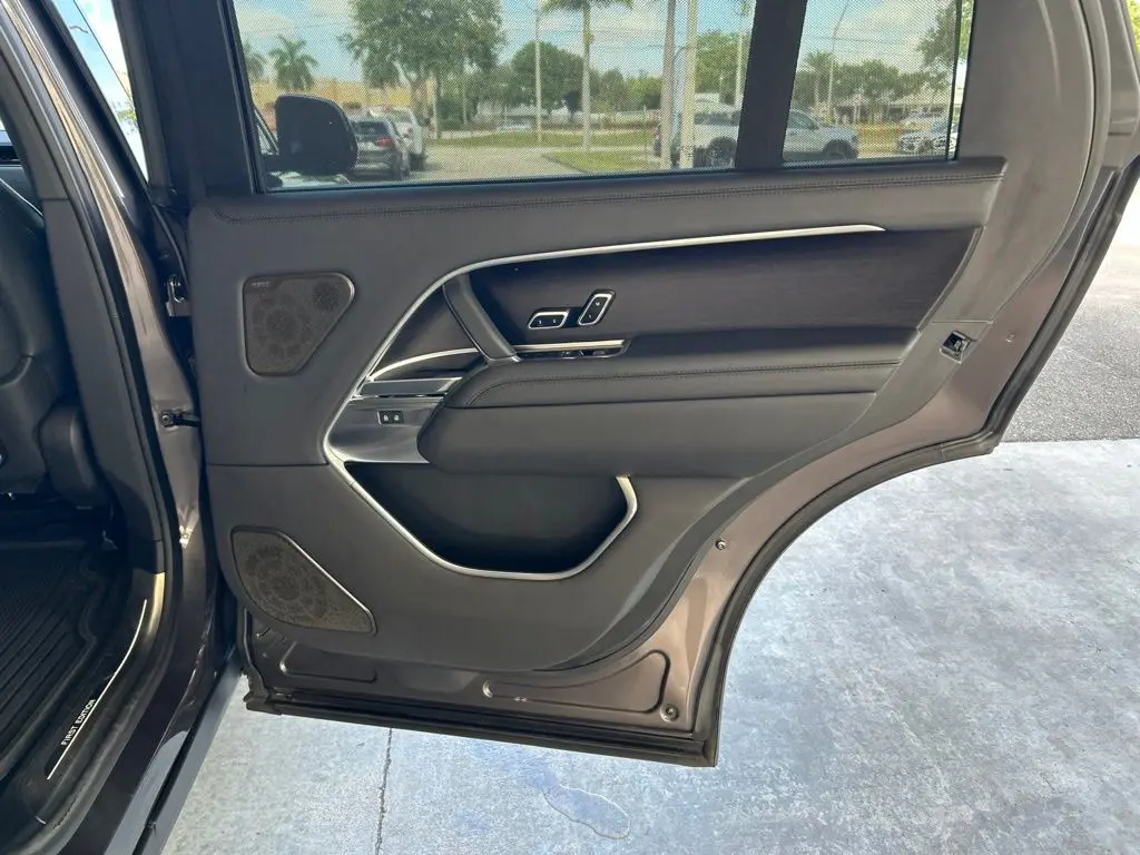 2022 Land Rover New Range Rover - $79,991