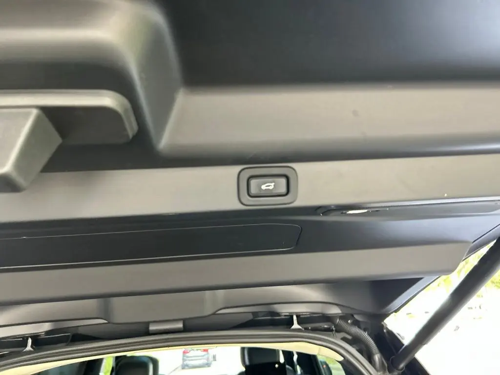 2022 Land Rover New Range Rover - $79,991