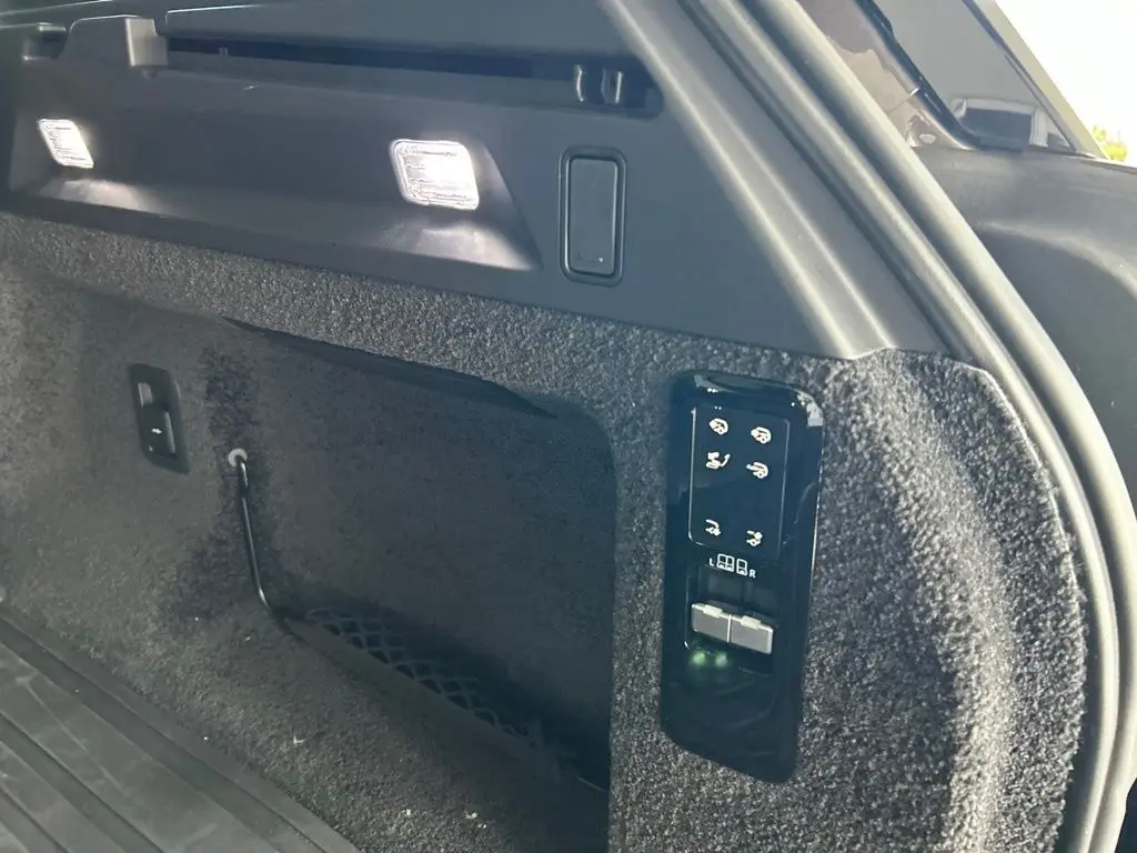 2022 Land Rover New Range Rover - $79,991