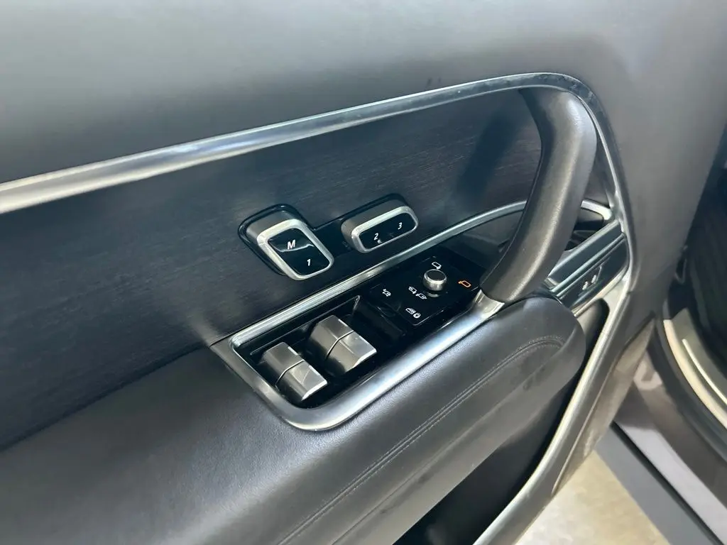 2022 Land Rover New Range Rover - $79,991