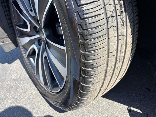 2023 Land Rover Range Rover - $99,900