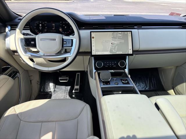 2023 Land Rover Range Rover - $99,900