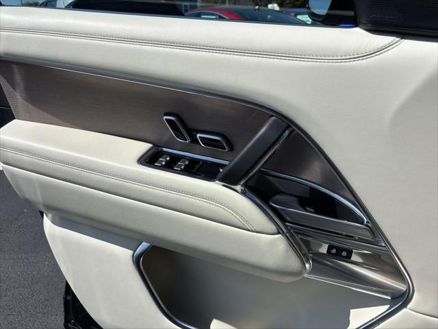 2023 Land Rover Range Rover - $99,900